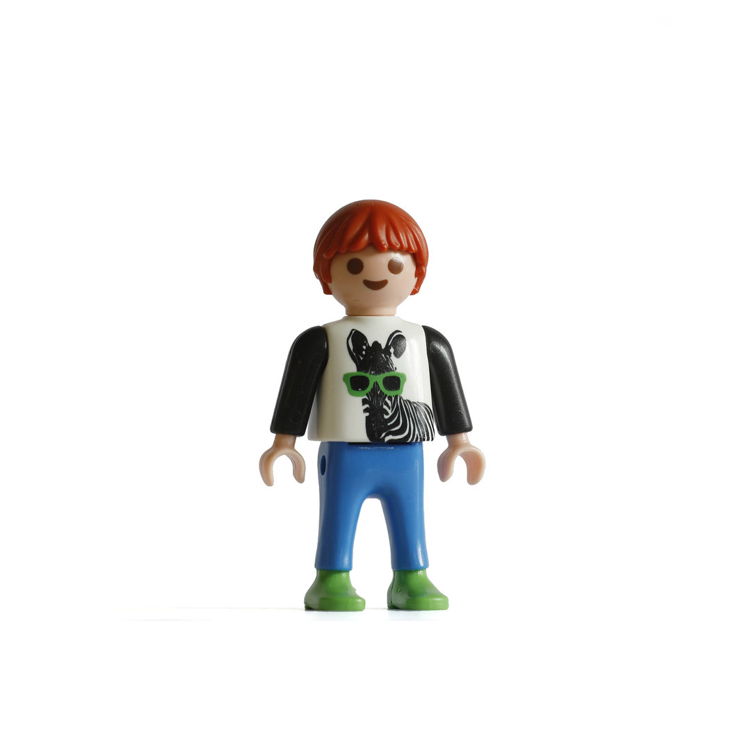 Playmobil Niño pelirojo con camiseta de cebra ¡Mercadillo! | clickclack.es